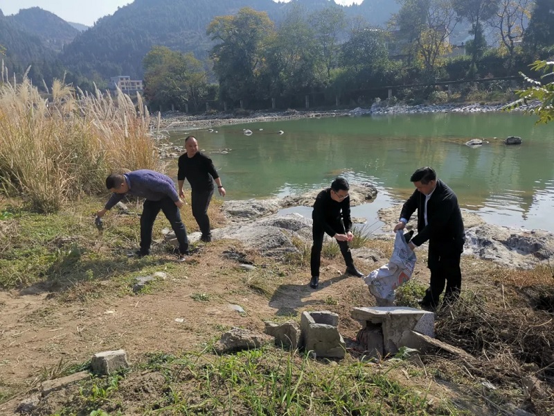 江口闵孝人大代表为人民环境整治显担当
