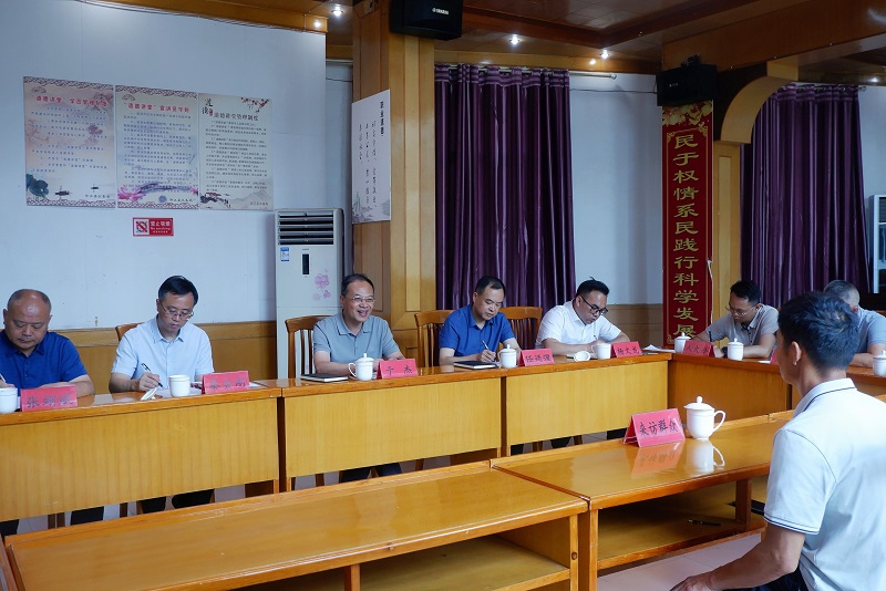 1721295502327113.jpg 于杰在印江水务局开展下访接访活动(一).jpg