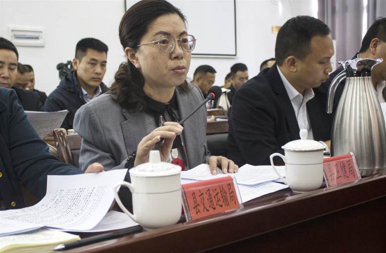 1762133208139806.jpg 部门负责人直面问题,实事求是回答问题。_副本.jpg