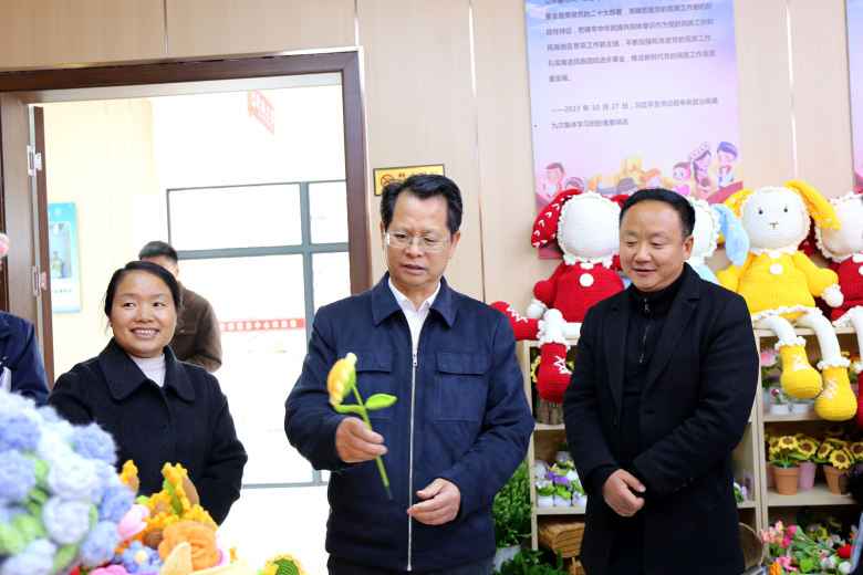 1766650182538596.jpg 微信用图:万山_副本.jpg