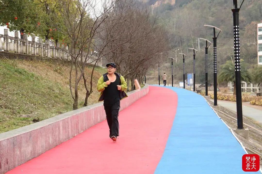 05.jpg