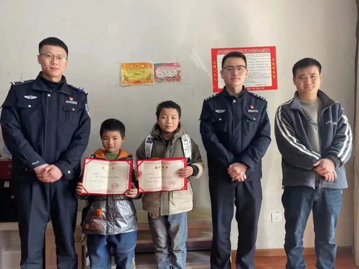 微信图片_20230203152410_副本.jpg