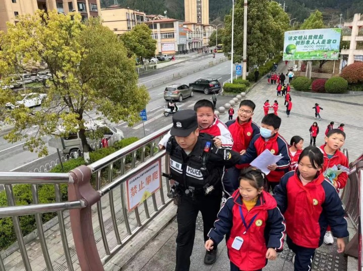 微信图片_20230331103736_副本.jpg