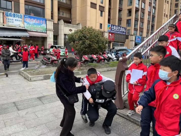 微信图片_20230331103741_副本.jpg
