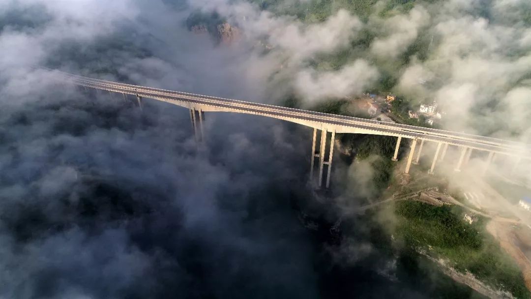 思剑高速思南腾龙峡大桥.jpg