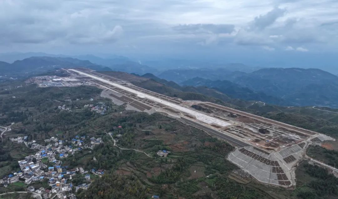 铜仁德江机场建设现场.jpg