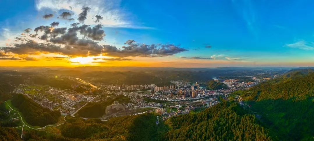 玉屏县城一瞥.jpg