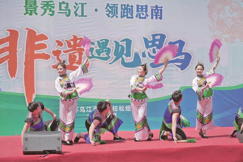 b23f4545-1f2f-4242-8cae-8d367cc8485c.jpg