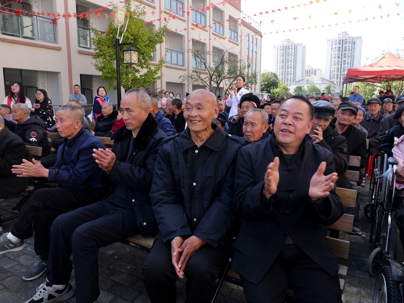 1761797474228994.jpg 04.jpg