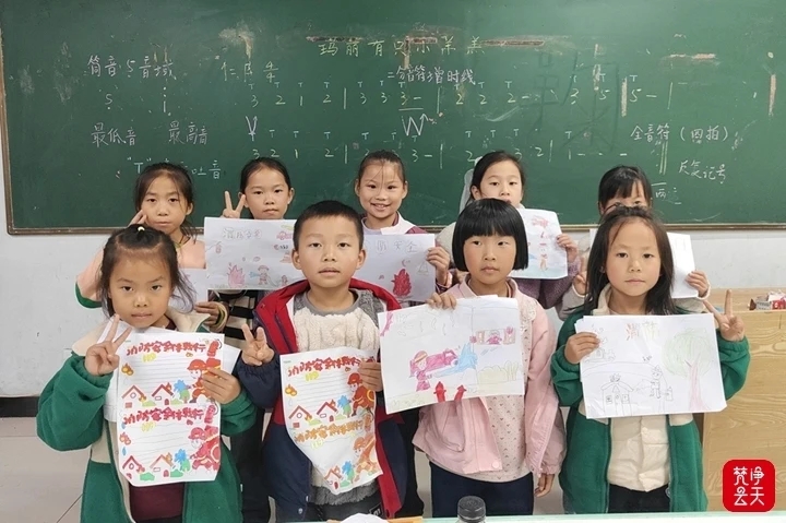 1762919752362293.jpg 3.webp.jpg