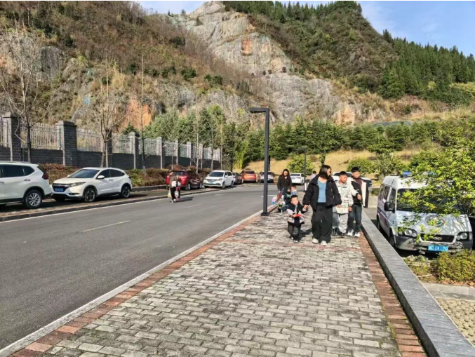 1765776562639797.png 33.png