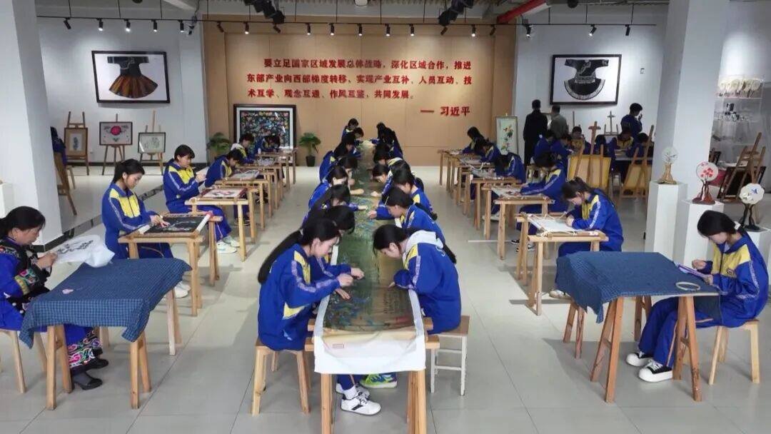 松桃：指尖繡山河 非遺筑安全