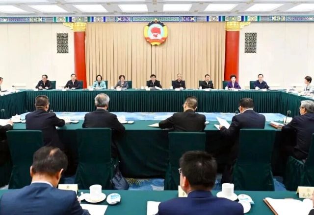 王沪宁主持召开全国政协双周协商座谈会