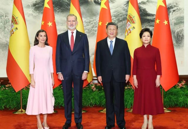 习近平会见西班牙国王费利佩六世