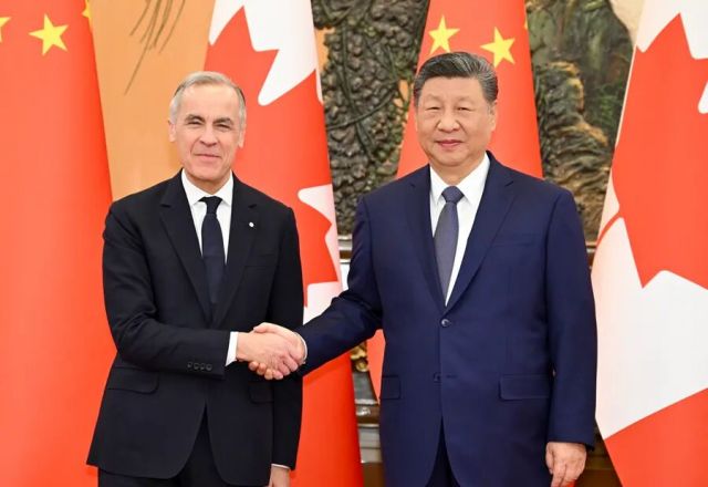 习近平会见加拿大总理卡尼