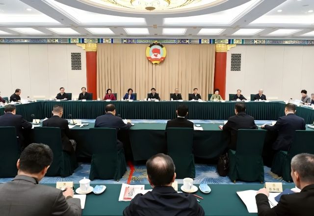 十四届全国政协召开第41次双周协商座谈会 围绕服务华侨参与中国式现代化建设协商议政