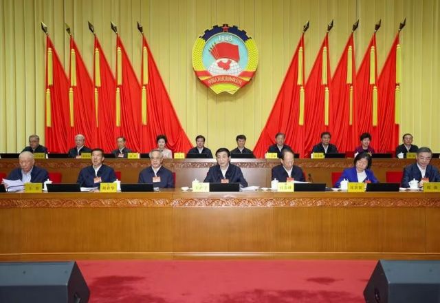 全国政协十四届常委会第十七次会议闭幕 王沪宁主持并讲话