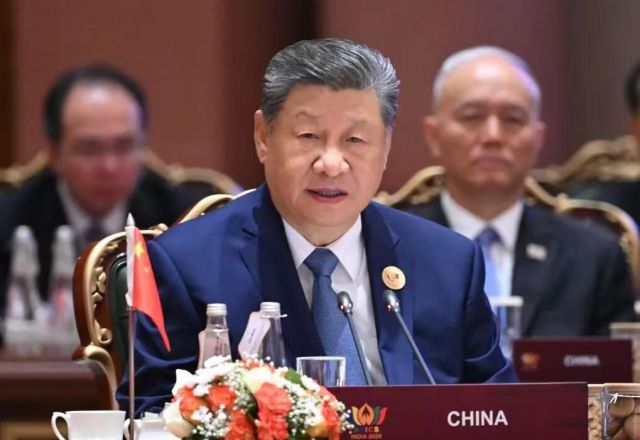 习近平出席金砖国家领导人第十八次会晤第一阶段会议并发表重要讲话