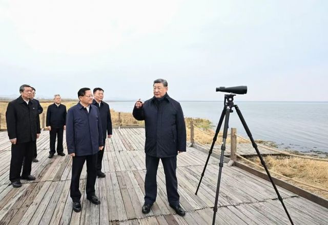 习近平在内蒙古乌兰察布考察时强调  统筹高质量发展和高水平保护  坚定不移走生态优先绿色发展之路