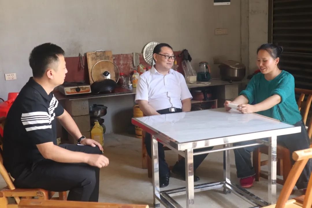 物质帮扶+精神关怀 | 铜仁真情关爱残疾人