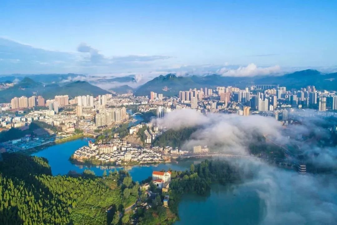 城市提质惠民生——铜仁市推进全国文明城市创建工作综述