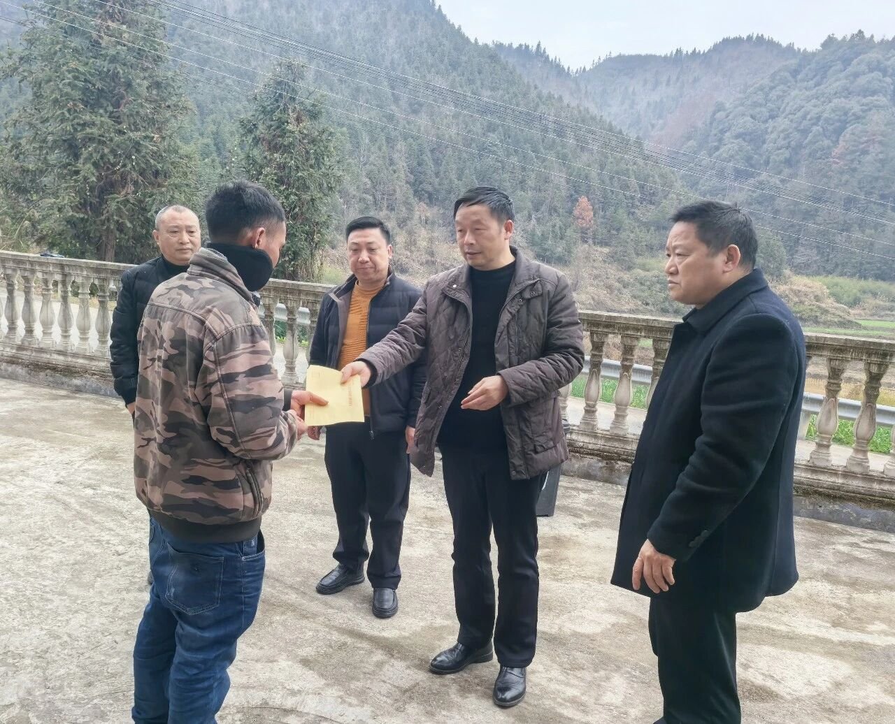 市残联新春送温暖，情暖残疾人