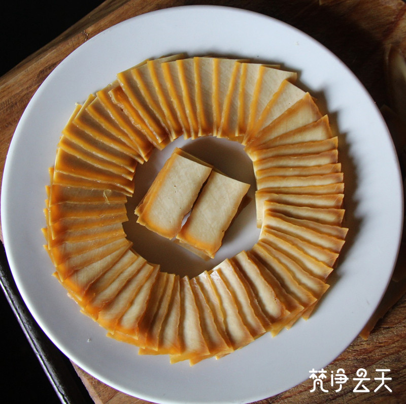 会吃 仅仅豆制品 就有 豆浆绿豆粉 鲜嫩金豆腐 金黄豆腐干 木黄米豆腐